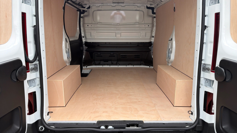 Renault Trafic Swb Diesel SL30 Blue dCi 130 Advance [Safety] Van